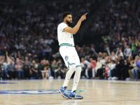 唐斯，状态爆棚，勇士！